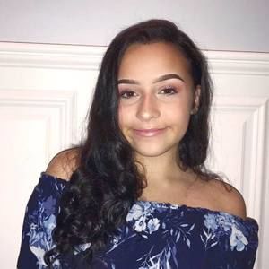 Meet your Posher, Lily